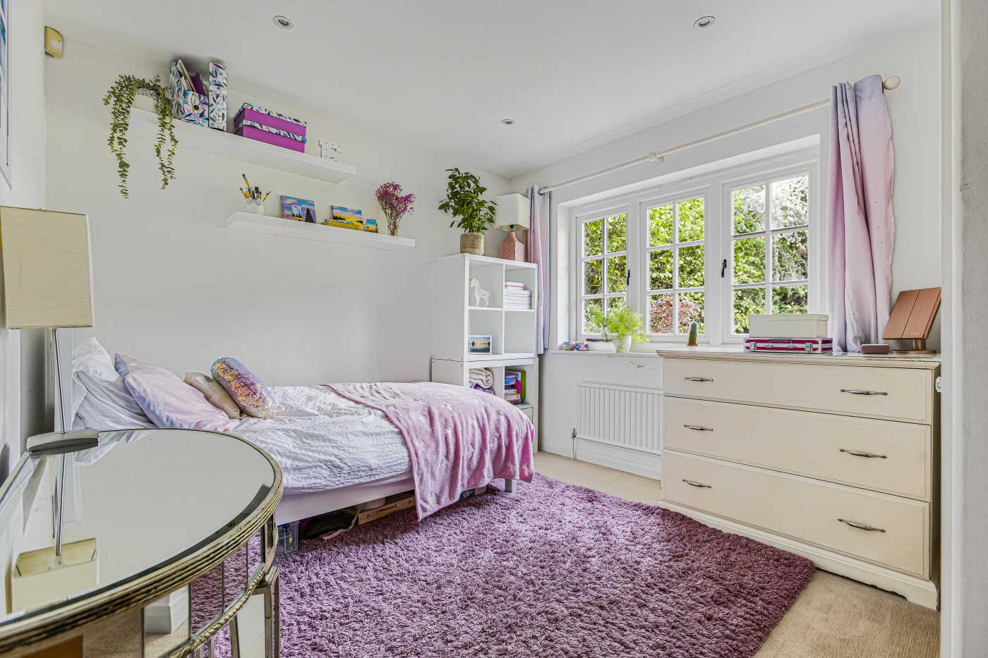Northfield Avenue, Lower Shiplake
